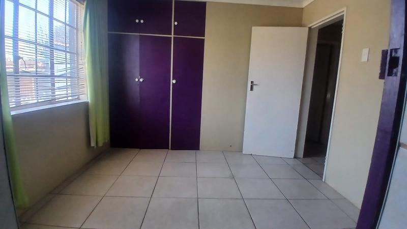 5 Bedroom Property for Sale in Uitsig Free State